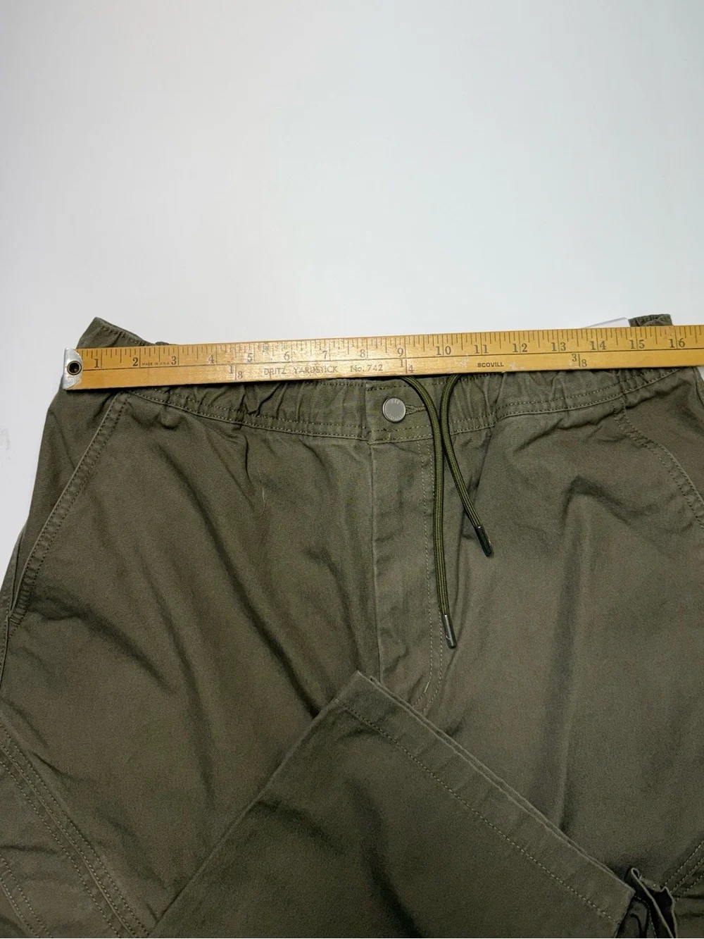 Jordan Essential Chicago Cargo Pants FV7255 -222 Men’s L Olive Retail $110 NWT